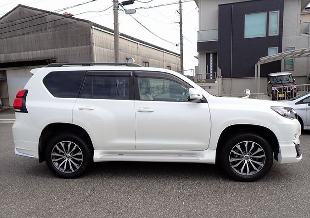 2020 Toyota Land Cruiser Prado TX-L