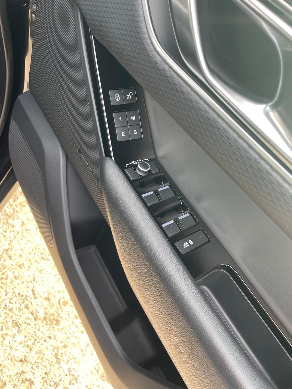 2018 Land Rover Range Rover Velar D240 R-Dynamic S