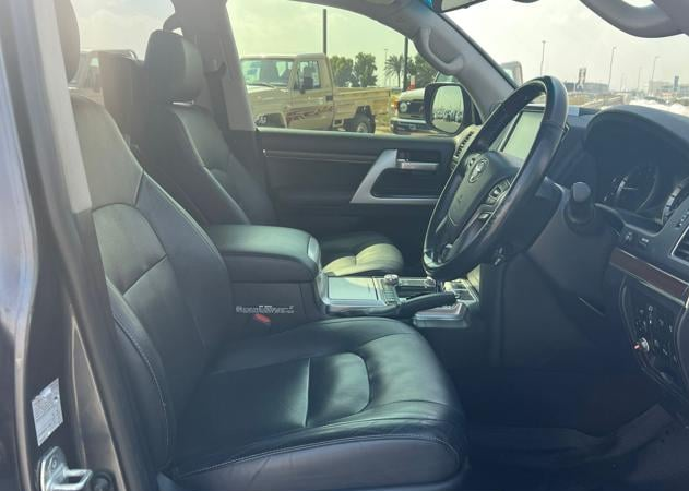 2019 Toyota Land Cruiser Sahara