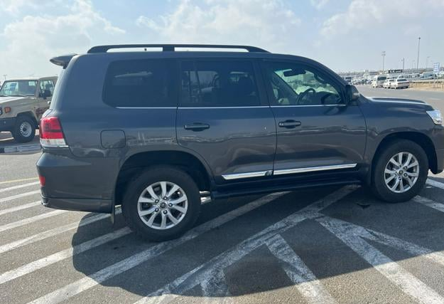 2019 Toyota Land Cruiser Sahara