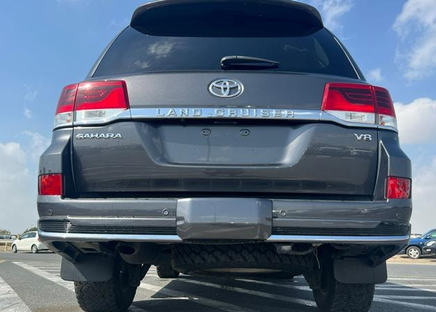 2019 Toyota Land Cruiser Sahara