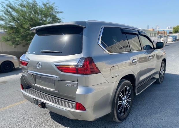 2019 Lexus LX 570