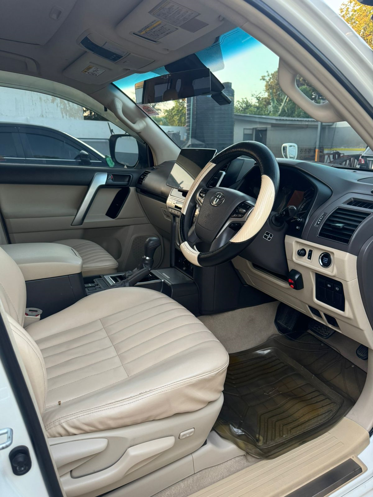 2017 Toyota Land Cruiser Prado