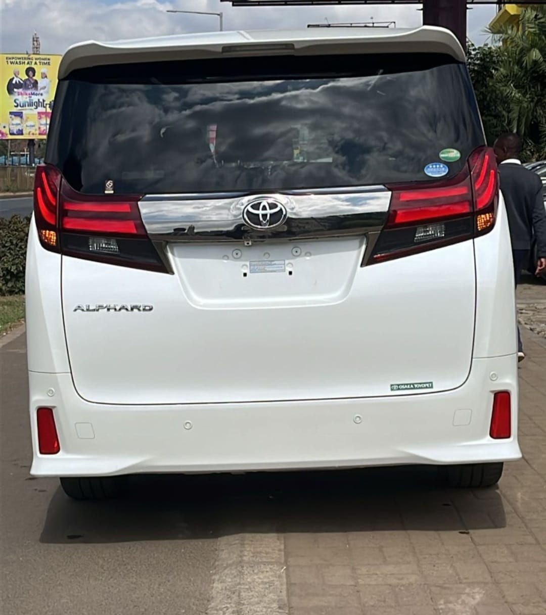 2017 Toyota Alphard