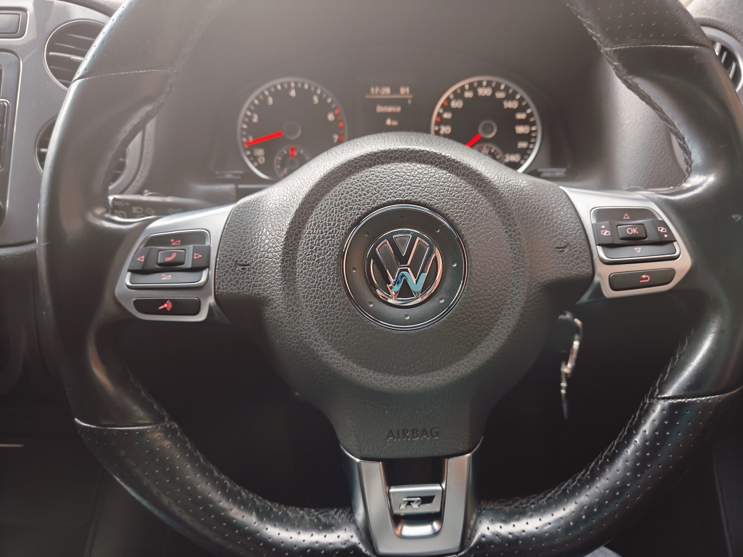 2012 Volkswagen Tiguan R-Line