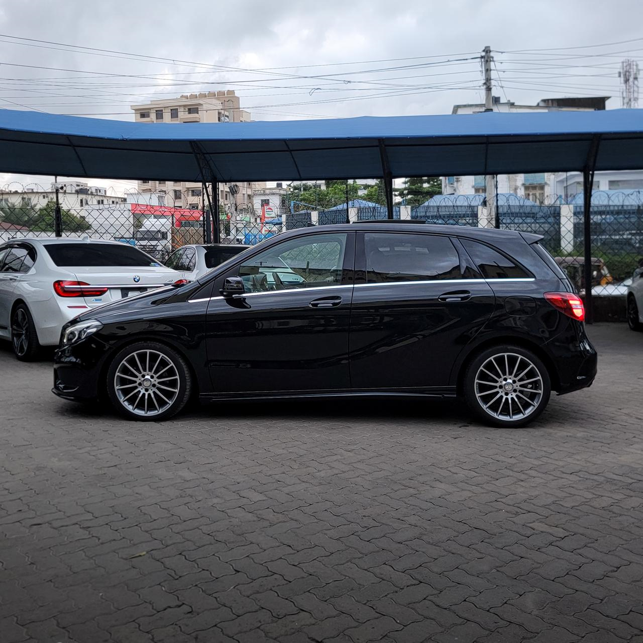 2017 Mercedes-Benz B180 AMG Line