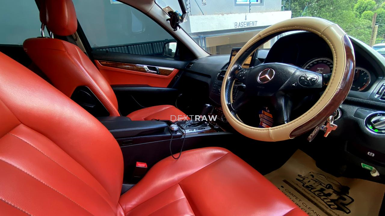 2009 Mercedes-Benz C200