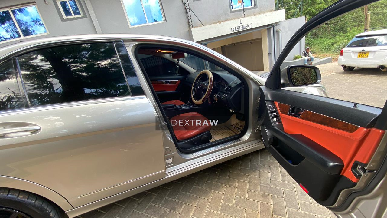 2009 Mercedes-Benz C200