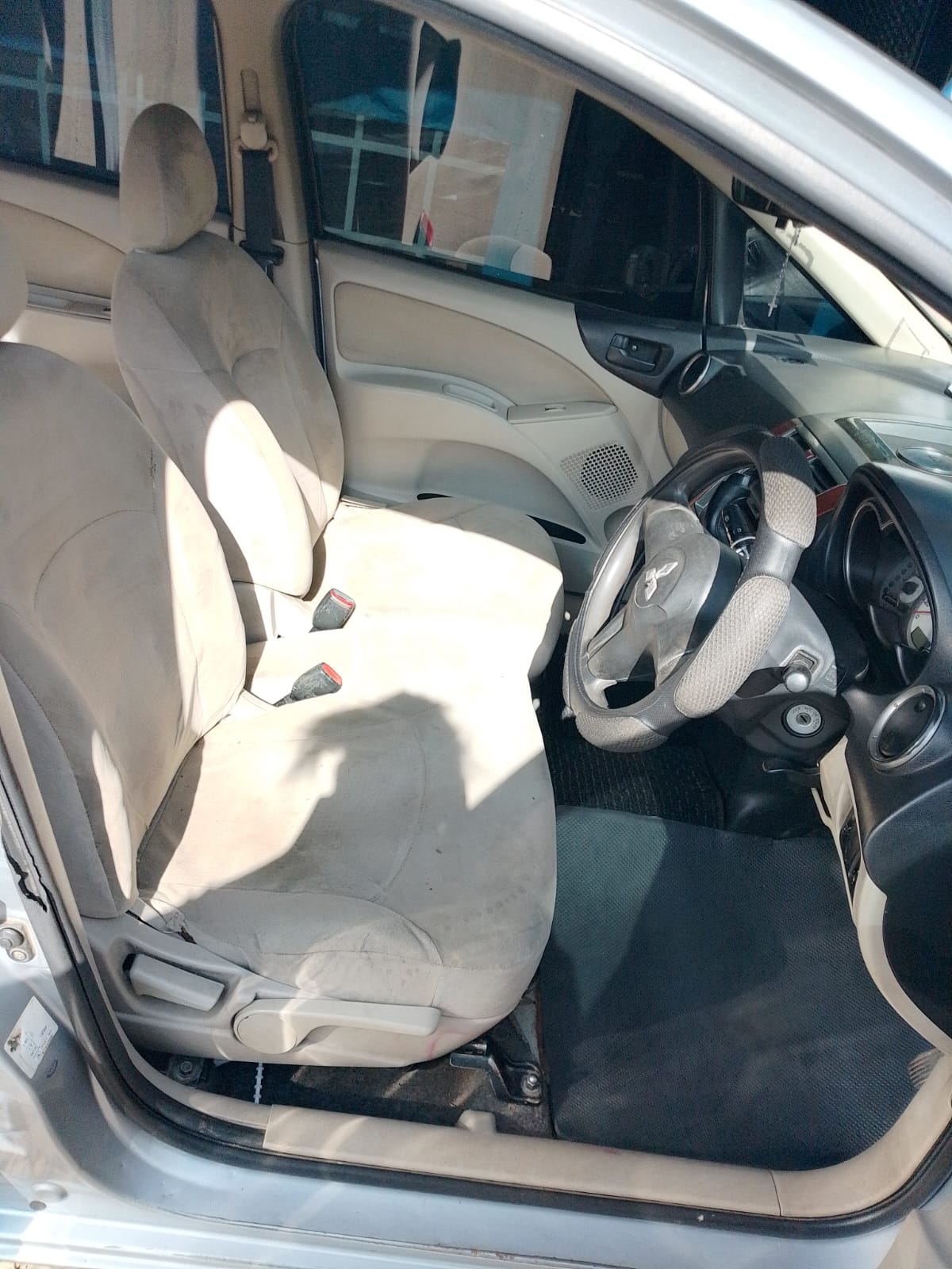 2011 Mitsubishi Colt