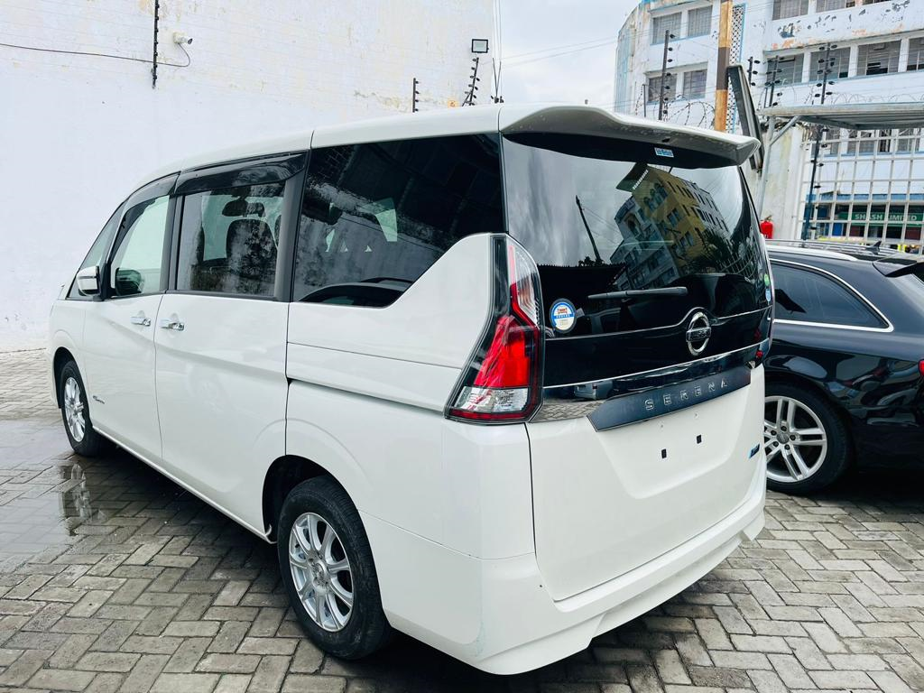 2016 Nissan Serena