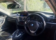 BMW 320i F30 2013 xDrive,
