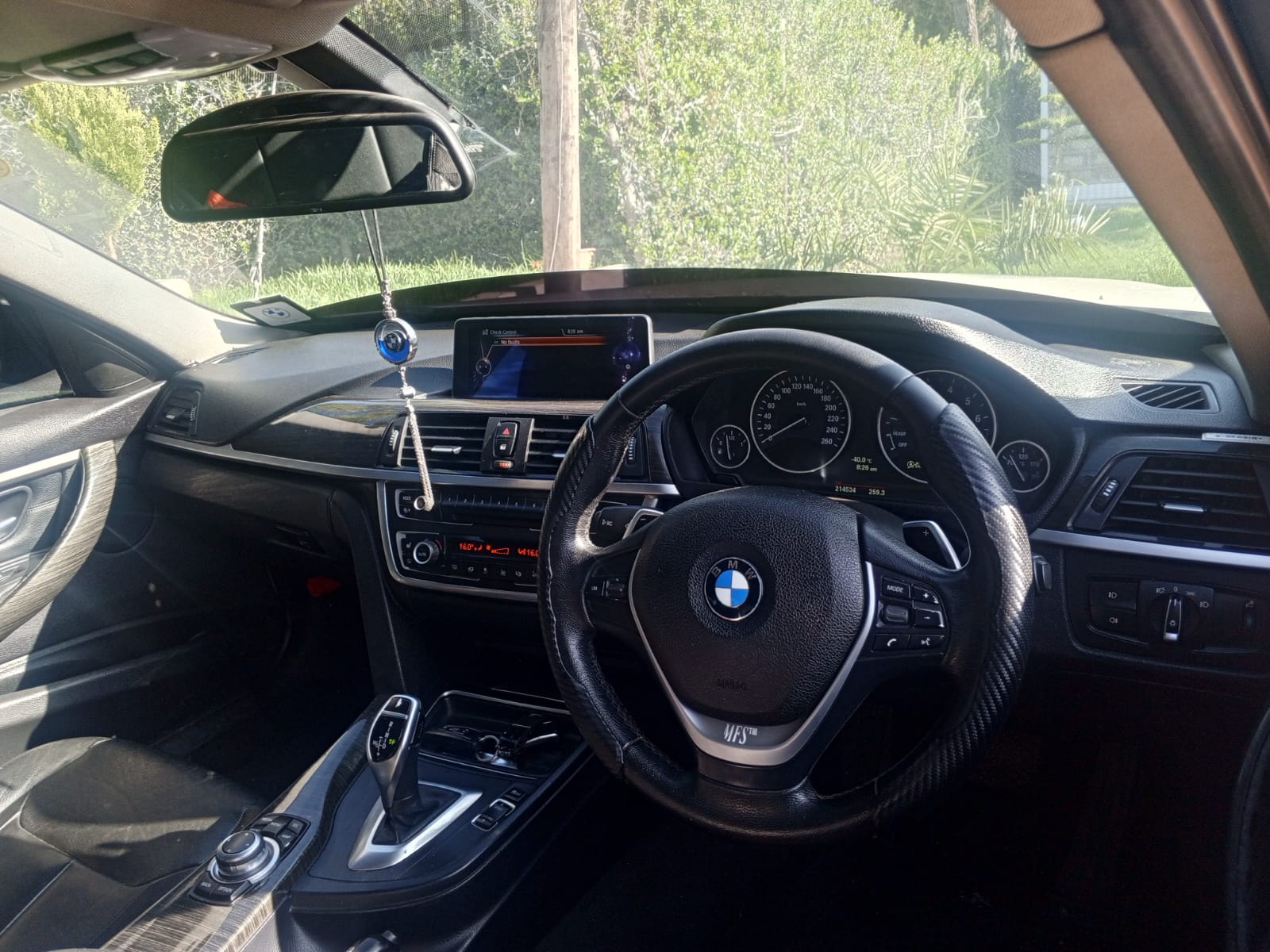 BMW 320i F30 2013 xDrive,