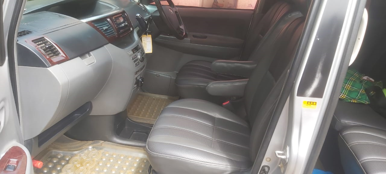 2007 Toyota Noah
