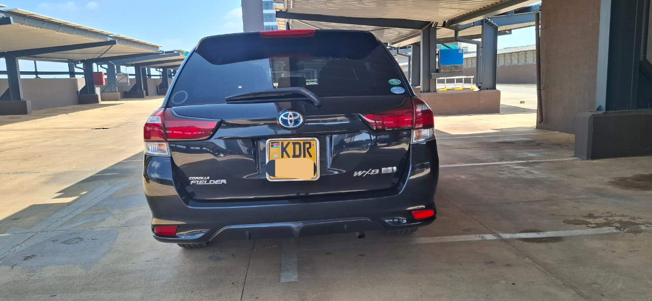 2017 Toyota Corolla Fielder Hybrid