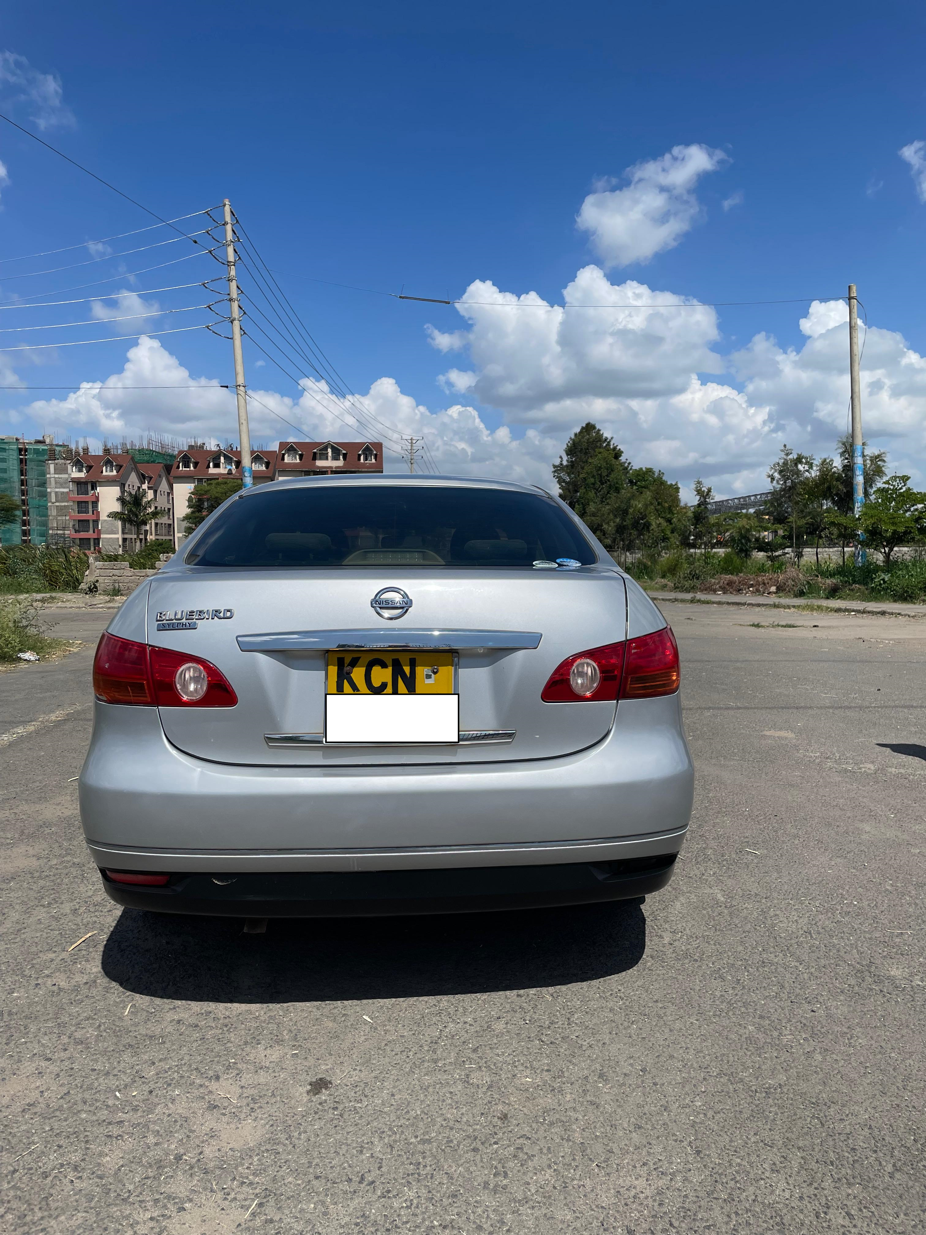 Nissan Bluebird 2010