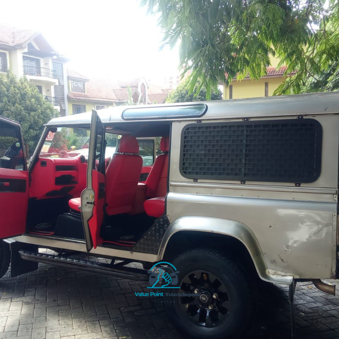 Land Rover Defender 110