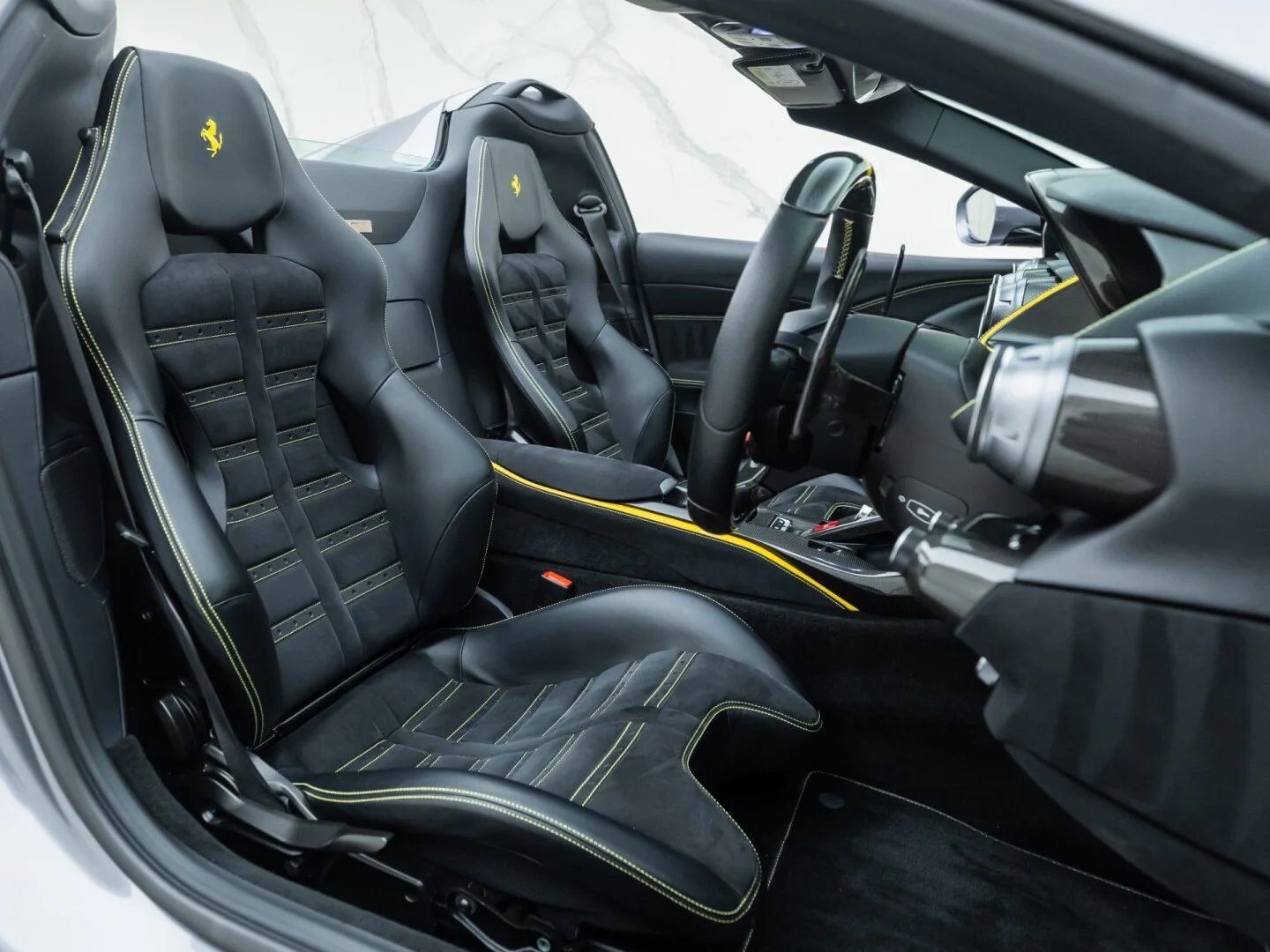 Ferrari 812 GTS 2020