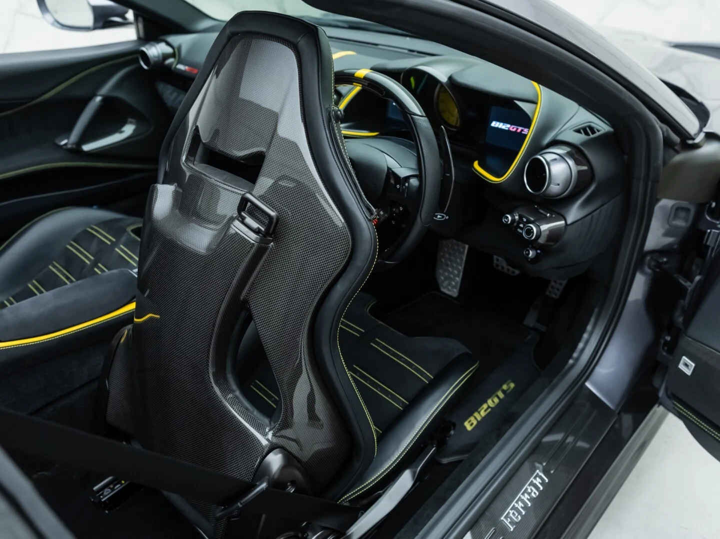 Ferrari 812 GTS 2020