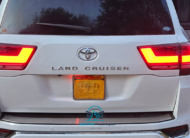 2013 Toyota Land Cruiser LC200