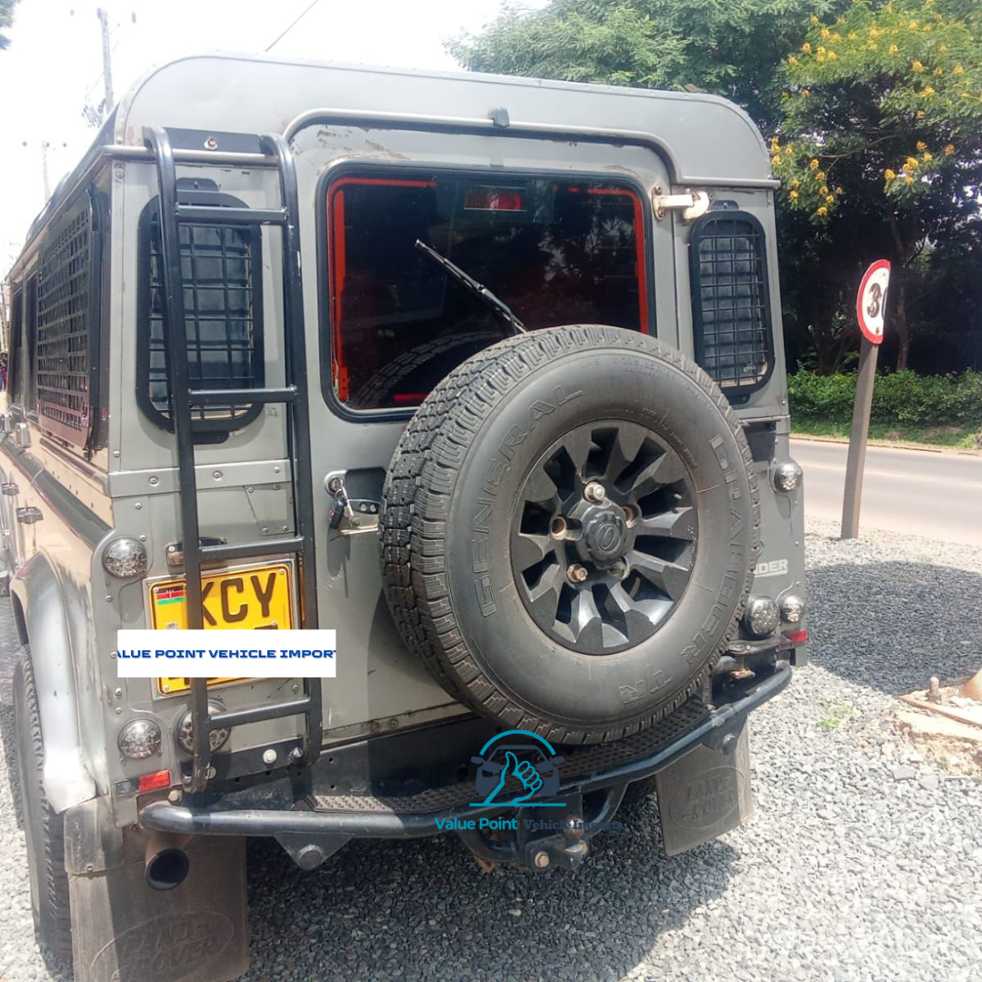 Land Rover Defender 110