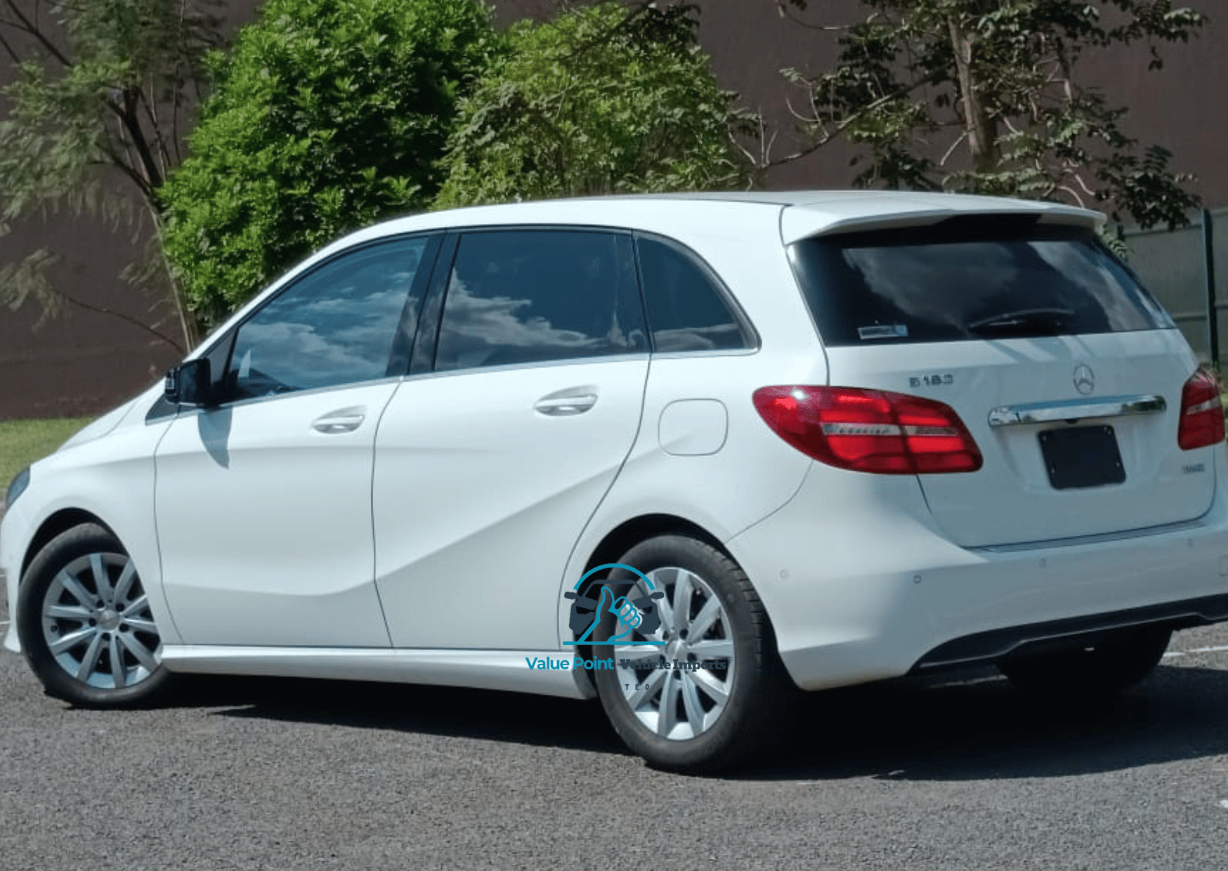 2017 Mercedes-Benz B180 AMG Line