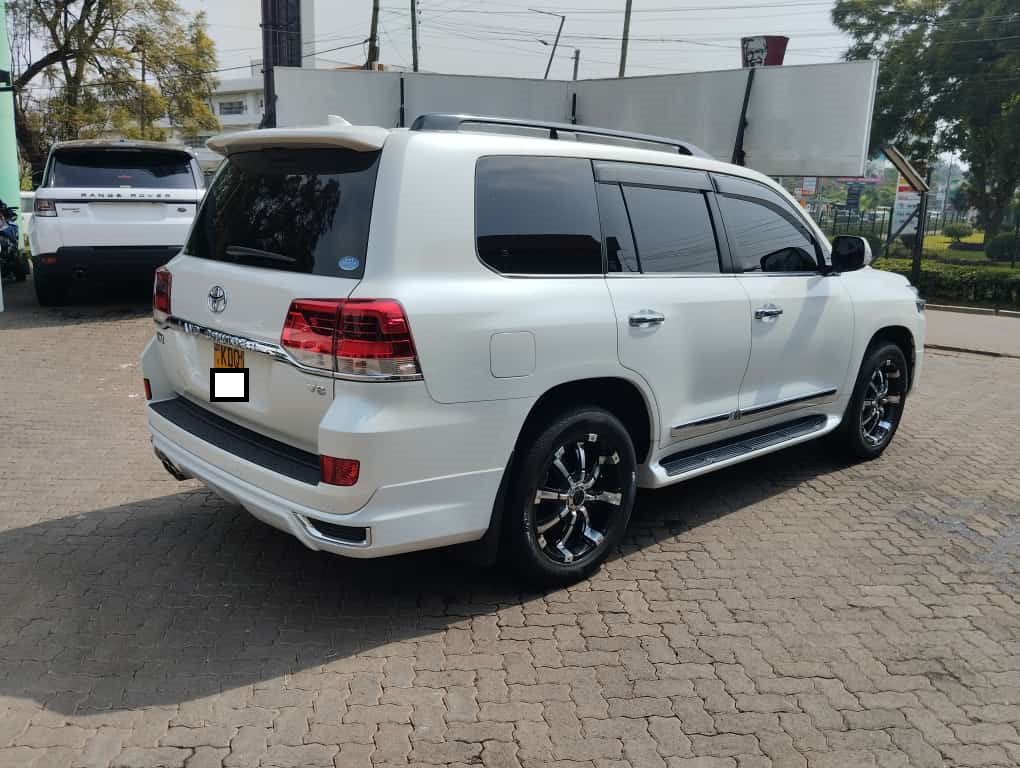 Toyota Land Cruiser V8 ZX | 2017