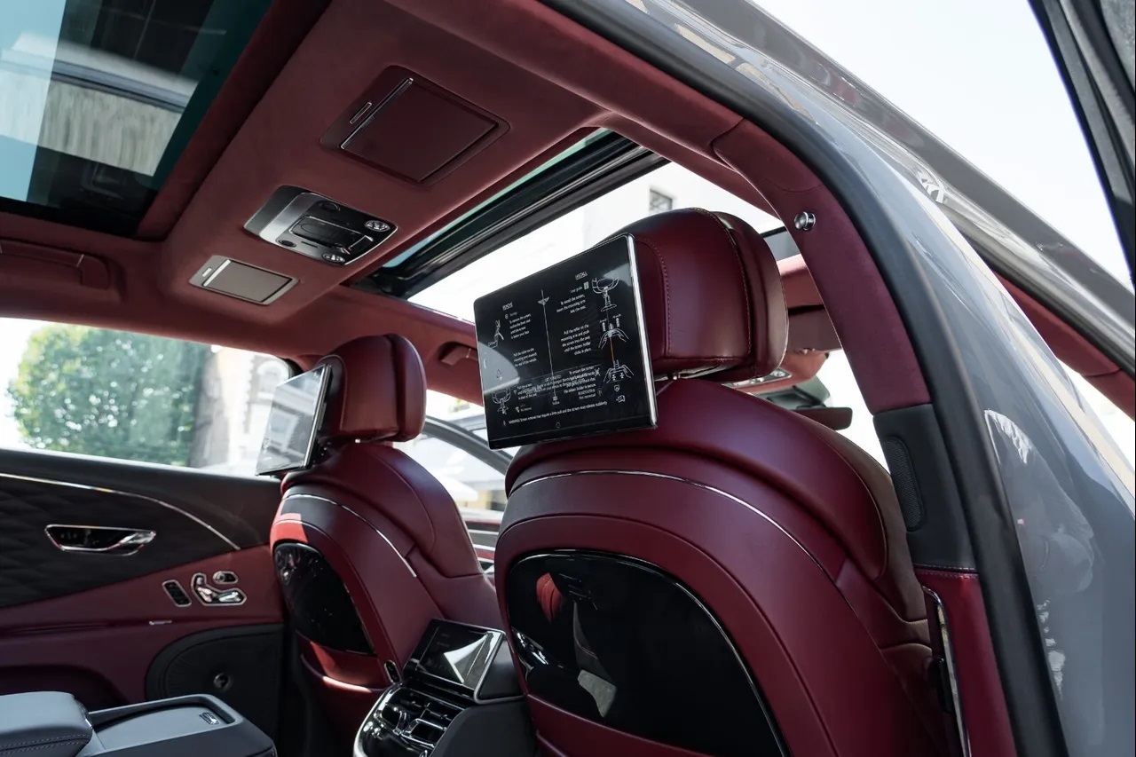 2023 Bentley Flying Spur Azure