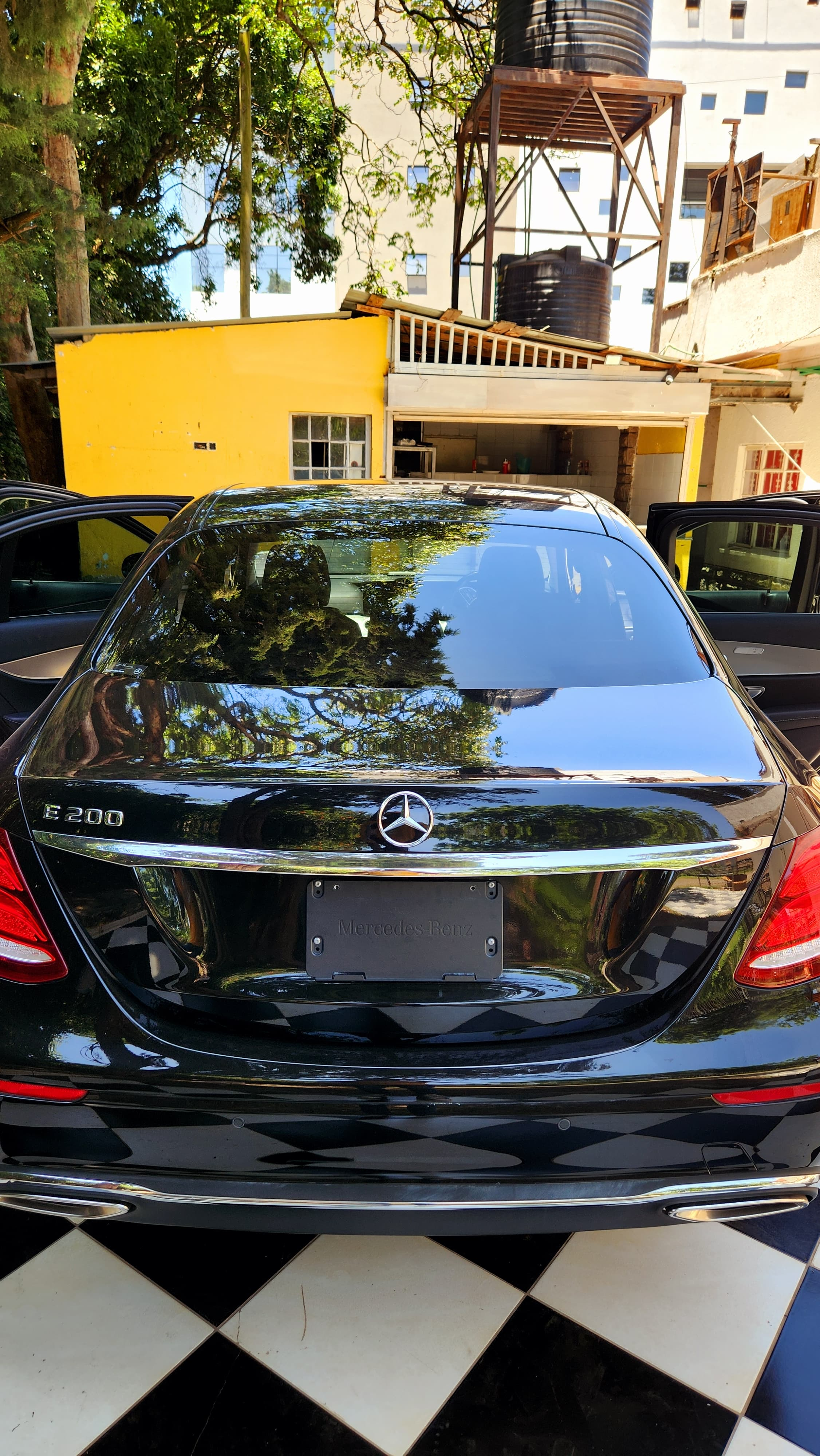 Mercedes-Benz E200 | 2018