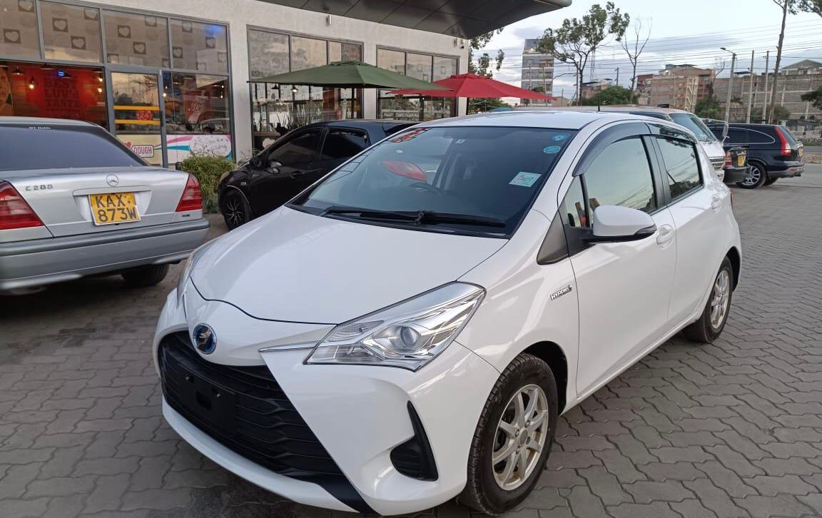 Toyota Vitz Hybrid | 2017