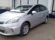 Toyota Prius Alpha 2014