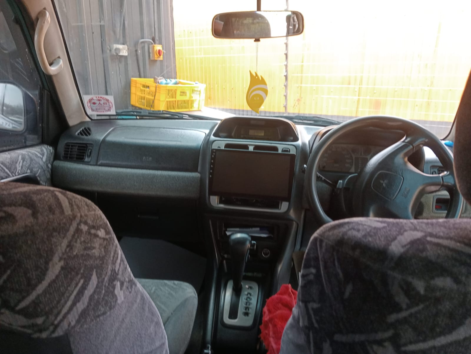 2001 Mitsubishi Pajero iO