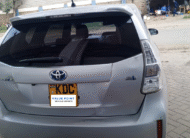 Toyota Prius Alpha 2014