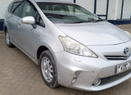 Toyota Prius Alpha 2014