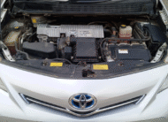 Toyota Prius Alpha 2014