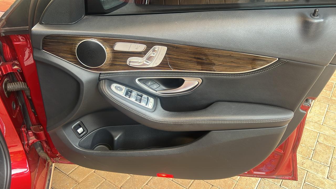 Mercedes-Benz C200 – 2015