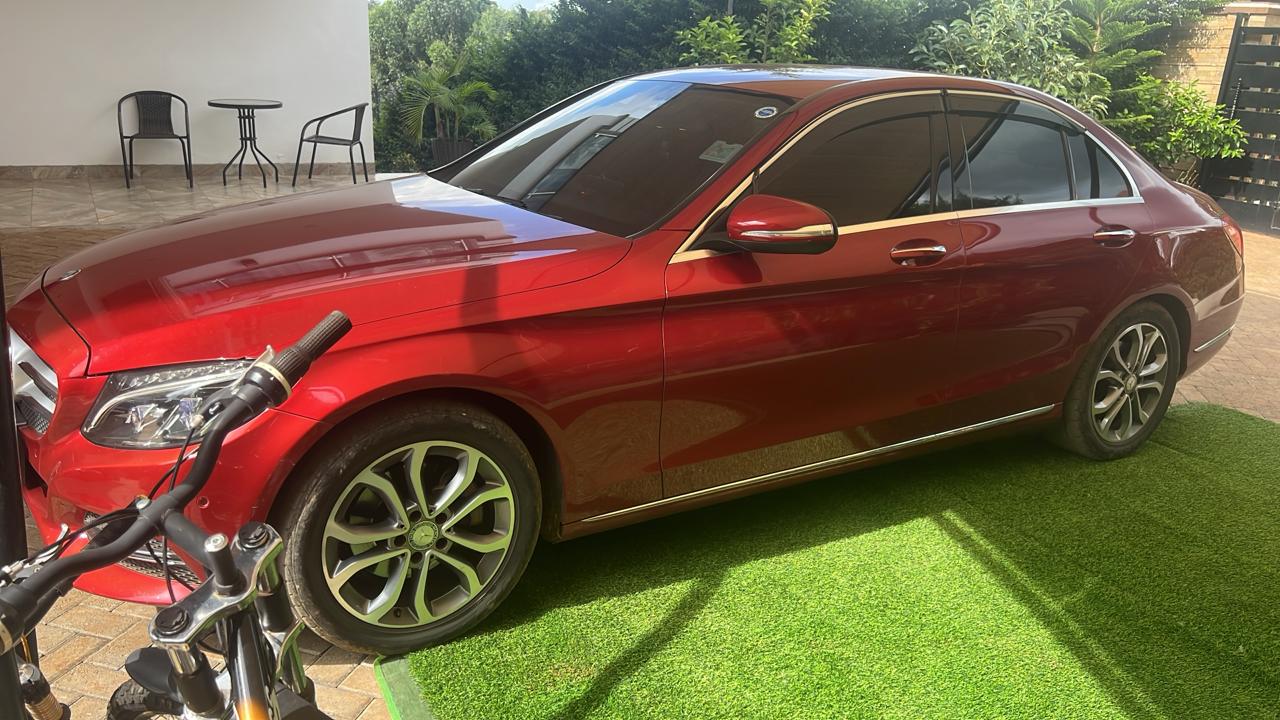 Mercedes-Benz C200 – 2015