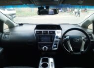 Toyota Prius Alpha 2014