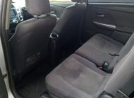 Toyota Prius Alpha 2014