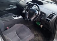 Toyota Prius Alpha 2014