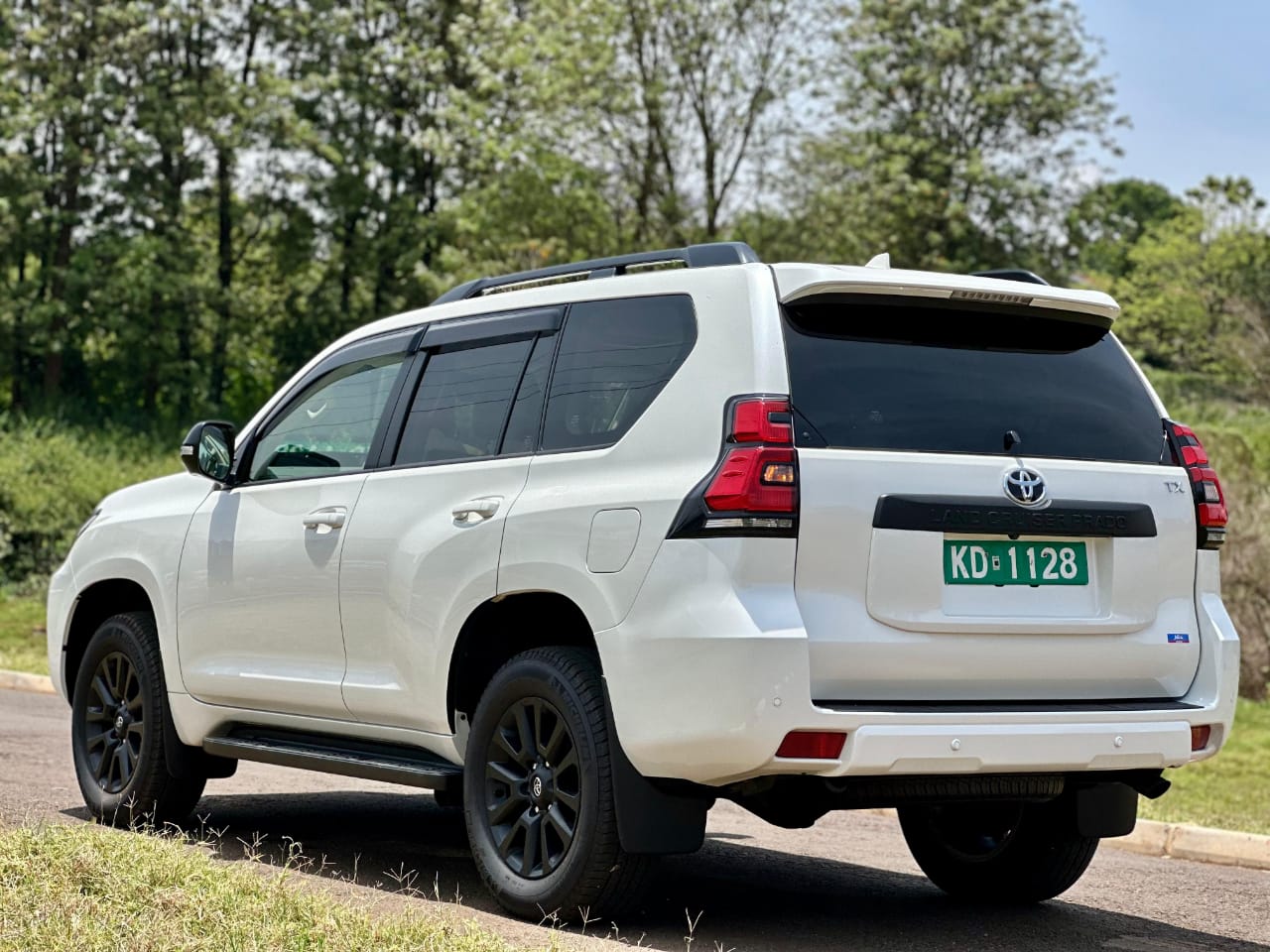 2023 Toyota Land Cruiser Prado TXL