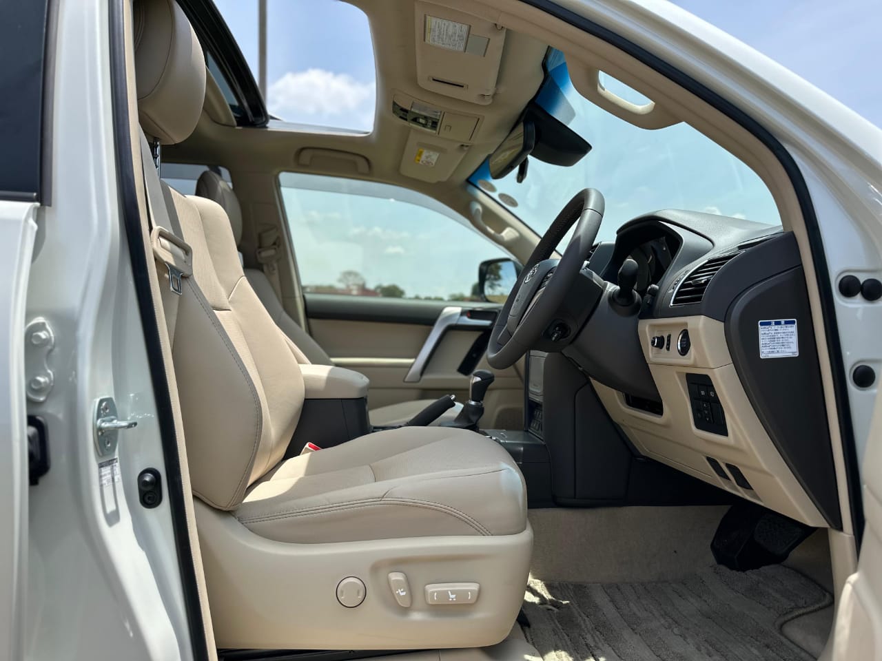 2023 Toyota Land Cruiser Prado TXL