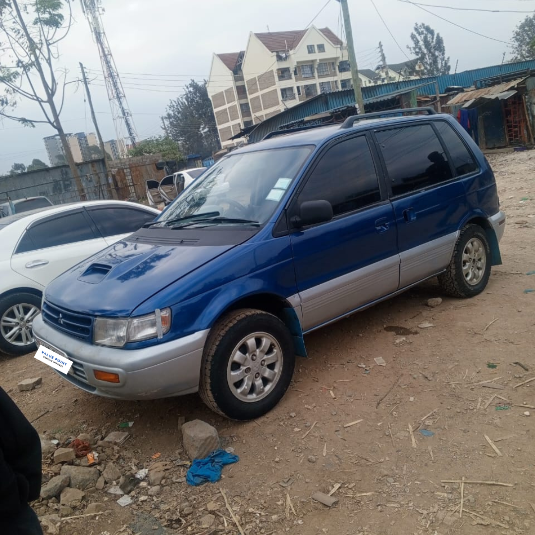 Mitsubishi RVR 1996