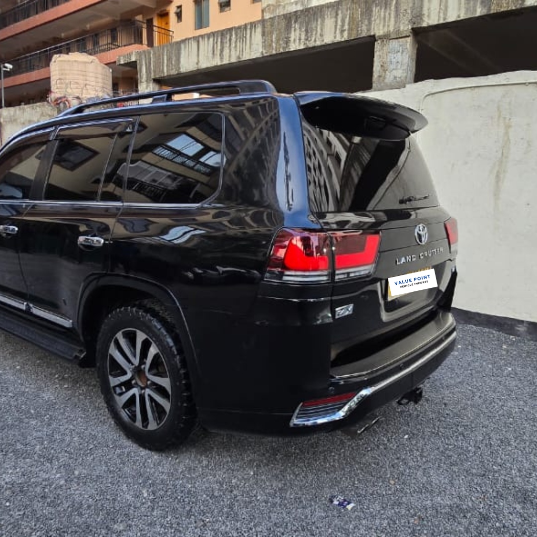 Toyota Land Cruiser V8 2014 upgraded to 2023