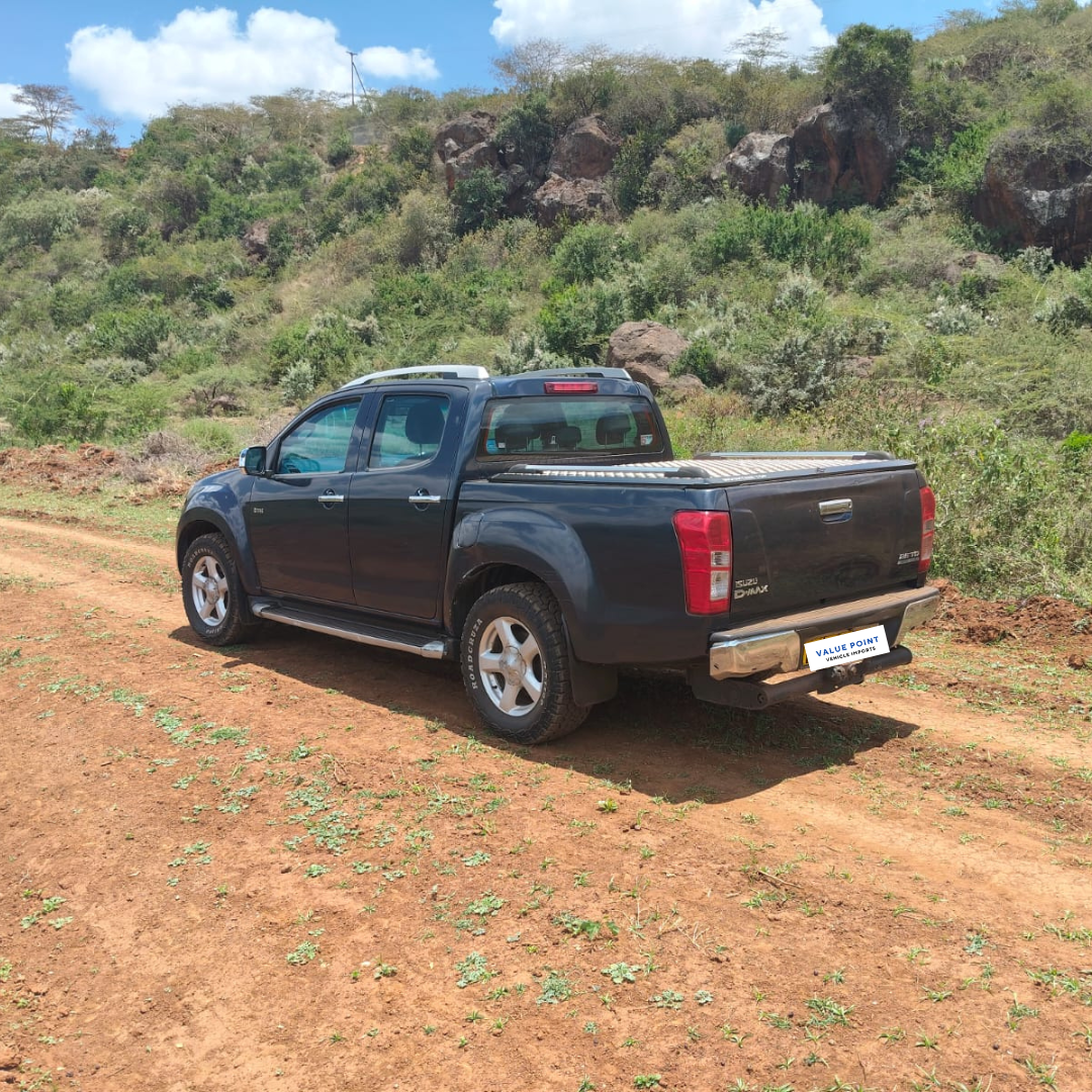 2013 Isuzu D-Max  Double Cabin