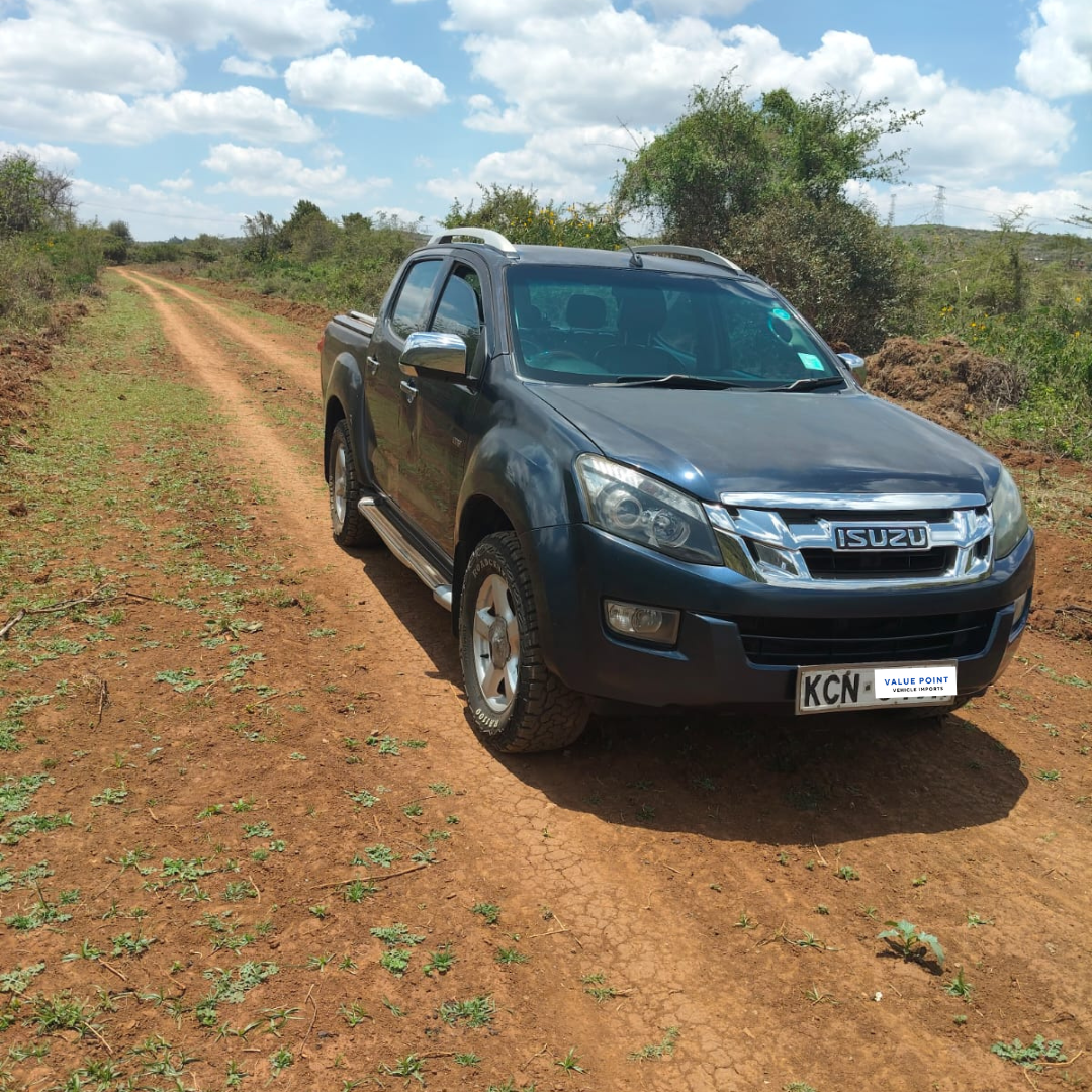 2013 Isuzu D-Max  Double Cabin