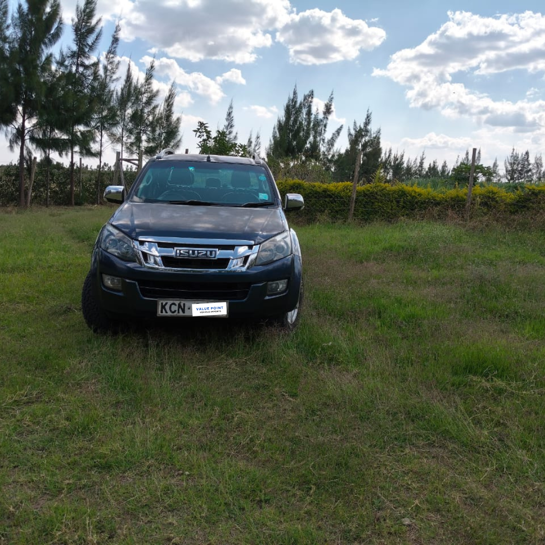 2013 Isuzu D-Max  Double Cabin