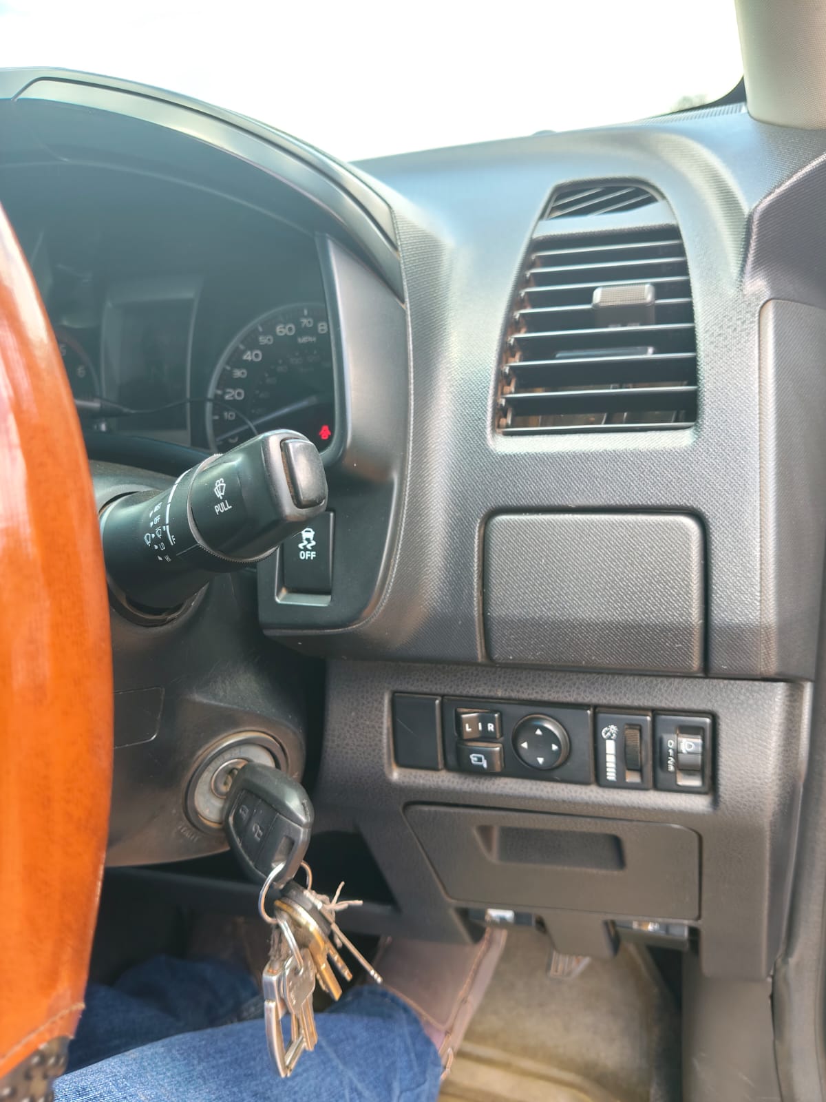 2013 Isuzu D-Max  Double Cabin