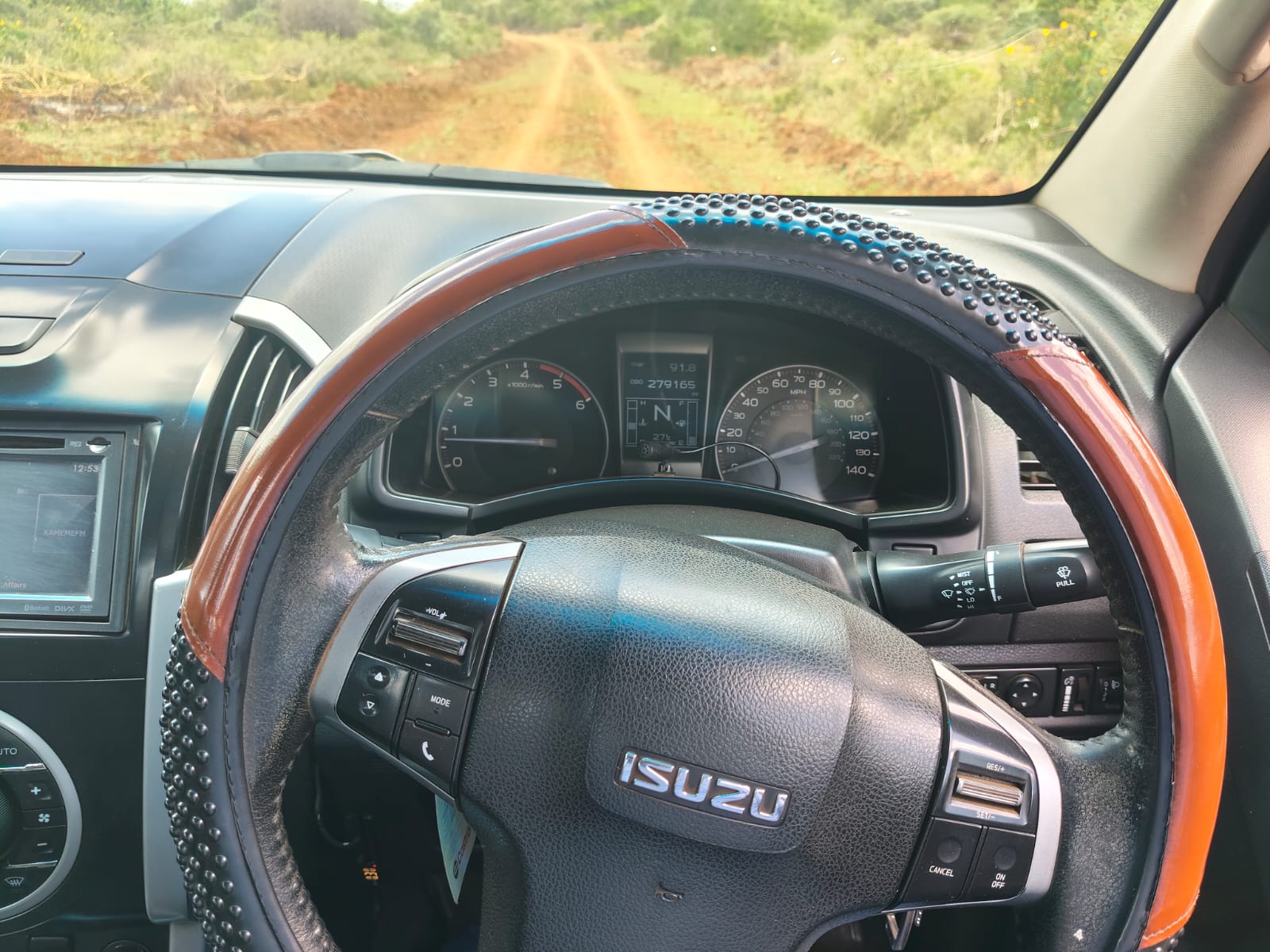 2013 Isuzu D-Max  Double Cabin