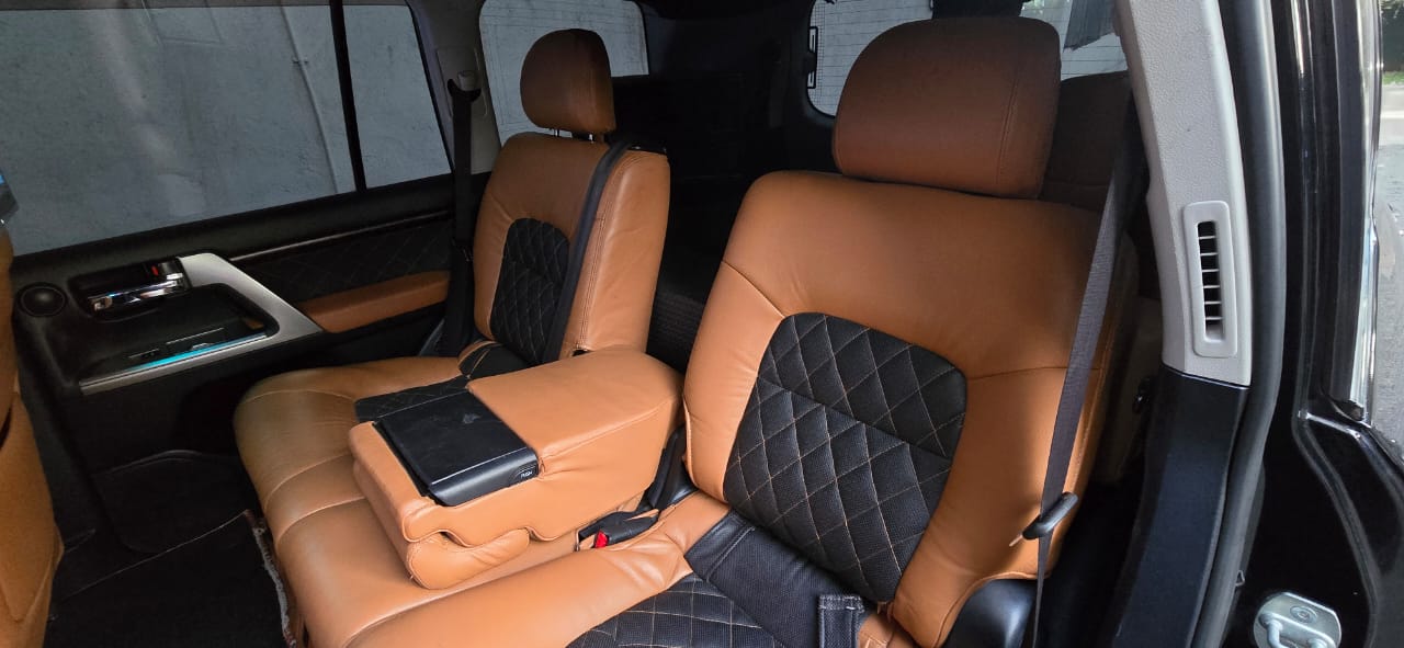 Toyota Land Cruiser V8 2014 upgraded to 2023