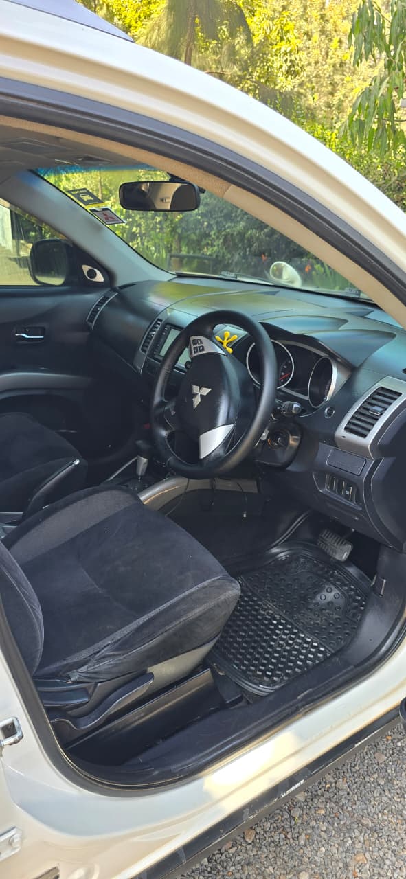 Mitsubishi Outlander 2006